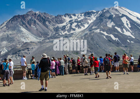 US Forest Service Ranger geben einen Vortrag über die 1980 Mount St. Helens eruption Stockfoto