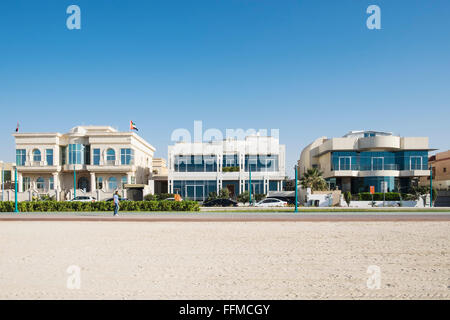 Luxus-Villen mit Blick auf den Strand in Dubai Vereinigte Arabische Emirate Stockfoto
