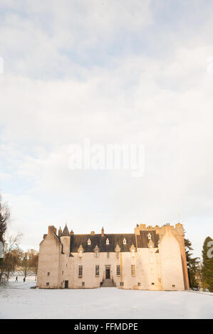 Trommel-Schloss im Schnee in Aberdeenshire, Schottland. Stockfoto