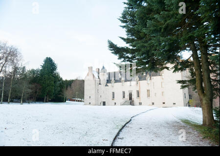 Trommel-Schloss im Schnee in Aberdeenshire, Schottland. Stockfoto