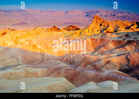 Sonnenaufgang am Zabriskie Point in Death Valley Nationalpark, Kalifornien Stockfoto