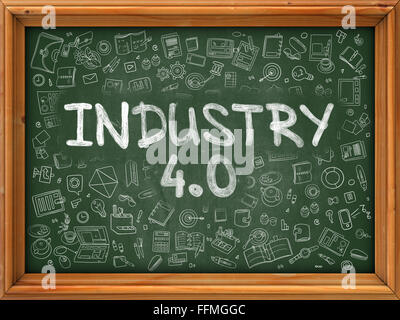 Industrie 4.0 - Hand auf grüne Tafel gezeichnet. Stockfoto