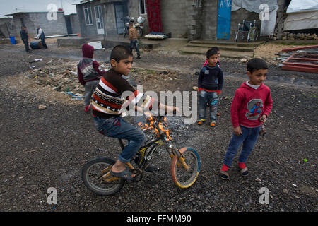 Flüchtlingskinder in einem Flüchtlingslager im Norden des Irak Stockfoto