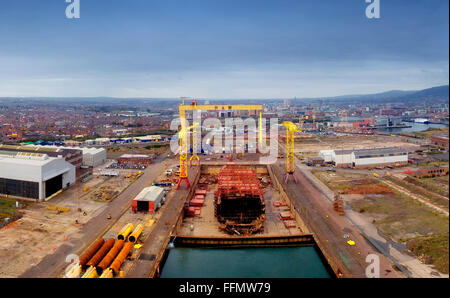 Harland & Wolff Werft Belfast. Napoli-Container-Schiff genommen auseinander Stockfoto