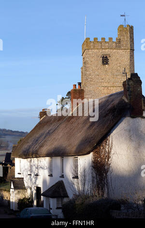 cob und Strohhütten von Dunsford, Dartmoor National Park, Devon, rchitecture, British Culture, Gebäude außen, Cafe, Schornstein, Cottage, Craft, DARTM Stockfoto