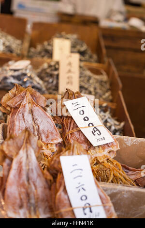 Getrockneter Fisch, Meeresfrüchte-Produkt am Markt aus Japan. Stockfoto