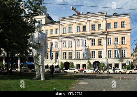 Geographie/Reisen, Deutschland, Bayern, München, Gebäude, Hotel Bayerischer Hof, Außenansicht, Statue von Maximilian von Montgelas, Promenade Square, Additional-Rights - Clearance-Info - Not-Available Stockfoto