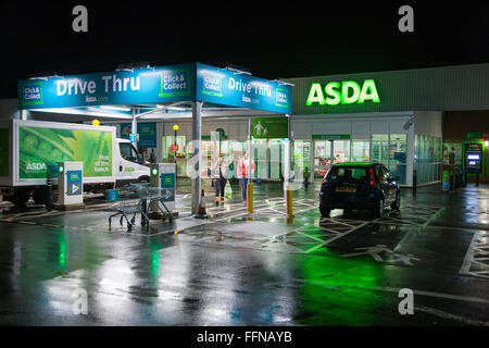 ASDA klicken Sie & sammeln Drive Thru / durch Anlage in ASDA Supermarkt Shop, London Road, Wheatley OX33 1YZ Oxfordshire. UK Stockfoto