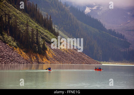 Kanu in Lake Louise Stockfoto