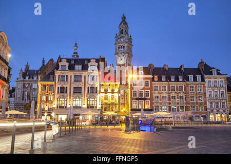 Altbauten auf dem Grand Place Platz am Abend, Lille, Frankreich Stockfoto