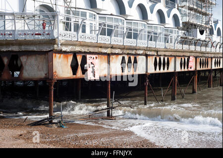 South Parade Pier Southsea in einem verfallenen Zustand wartet auf Renovierung oder Abriss Portsmouth Hampshire England uk Stockfoto