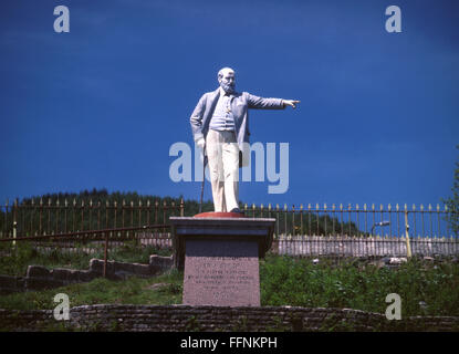 Statue des Archibald Hood Kohle Minenbesitzer und wohlwollenden industriellen Llwynypia Rhondda Cynon Taf South Wales Valleys UK Stockfoto