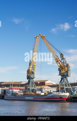 General Cargo Schiff Jolyn im Hafen von Sunderland günstig auf den Fluss Wear North East England, Großbritannien Stockfoto