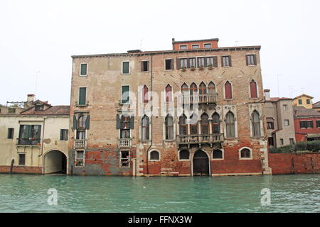 Palazzo Pesaro Papafava, Calle De La Racheta, Canale della Misericordia, Cannaregio, Venedig, Veneto, Italien, Adria, Europa Stockfoto