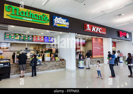 Florida, Süd, FL, Süd, Fort Ft. Drum Service Plaza, Turnpike, Highway, Mautstraße, Raststätte, Food Court plaza Tische zwangloses Essen, Arthur Treacher's, Stockfoto