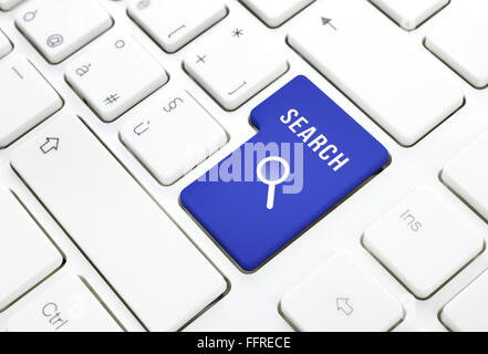 Suche-Business-Konzept, rote eingeben oder Taste auf weiße Tastatur Fotografie. Stockfoto
