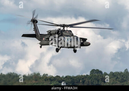 Sikorsky S-70A Blackhawk Hubschrauber 6M-BG der Österreichischen Luftstreitkräfte. Stockfoto