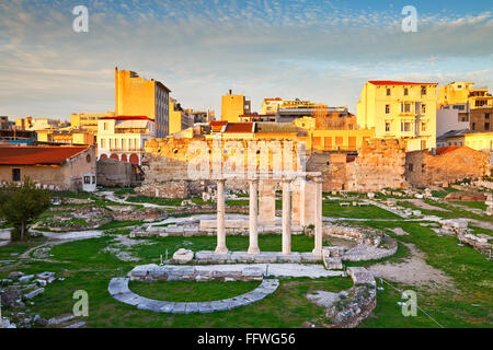 Reste des Hadrian Bibliothek in Plaka in Athen, Griechenland. Stockfoto