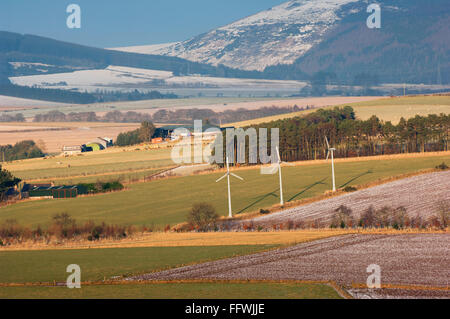 Aberdeenshire Ackerland im Winter von Dunnideer Hill - in der Nähe von Insch, Aberdeenshire, Schottland. Stockfoto