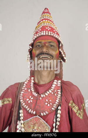 Gondhali von Sholapur Bezirk, Maharashtra, Indien Herr #687Y Stockfoto