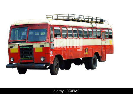 MSRTC, Maharashtra State Road Transport Corporation, ST-Bus auf weißem Hintergrund, Bombay, Mumbai, Maharashtra, Indien, Asien Stockfoto