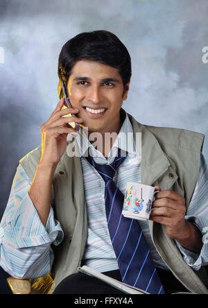 Südasiatische Inder sprechen auf dem Handy, Indien Herr #732A Stockfoto