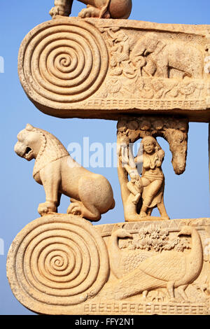 Nahaufnahme von Nord-Tor der Stupa 1 Innenansicht Sanchi in der Nähe von Bhopal, Madhya Pradesh, Indien Stockfoto