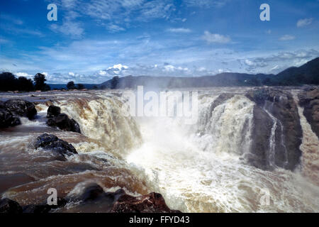 Hogenakkal Wasserfälle und Fluss Cauvery Kaveri Tamil Nadu, Indien Stockfoto