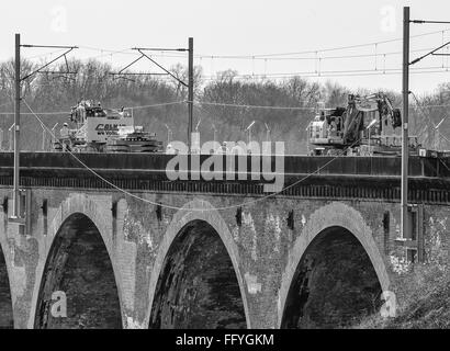 16. Februar 2017 Network Rail Engineering arbeitet an Holmes Chapel viaduct Teil der West Coast Main Line zeigt die Bauarbeiten am Viadukt © chris Billington/alamy leben Nachrichten Stockfoto