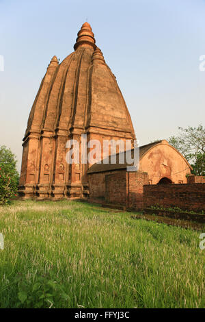 Shiva-Dole-Tempel auf Rudrasagar Tank; Sivsagar; Assam; Indien Stockfoto