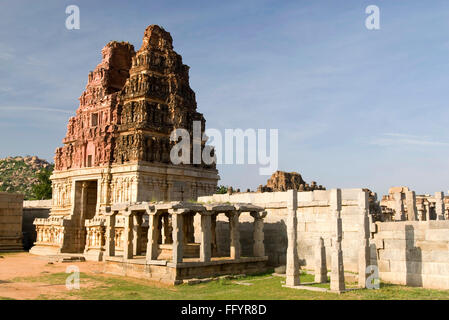 Vithala Tempel und Säulen zu vermarkten, im 16. Jahrhundert, Hampi, Karnataka, Indien Stockfoto