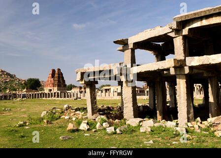 Vithala Tempel und Säulen im 16. Jahrhundert, Hampi, Karnataka, Indien Stockfoto