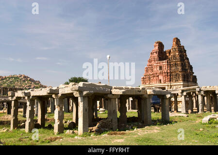 Vithala Tempel und Säulen im 16. Jahrhundert, Hampi, Karnataka, Indien Stockfoto