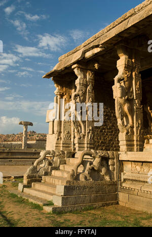 Bajan Mandap im Vitthala-Tempel in Hampi, Karnataka, Indien Stockfoto