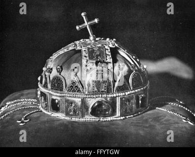 Kronen / Kronjuwelen, Ungarn, Krone des Heiligen Stephanus, zweite Version, 1270 - 1272, Zusatzrechte-Clearences-nicht verfügbar Stockfoto
