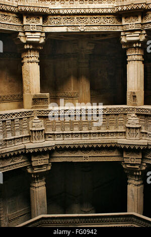 Adalaj Vava Schritt gut gebaut von Königin Rudabai sieben bewegte Struktur, Ahmedabad, Gujarat, Indien Welterbe-Aufstellungsort Stockfoto