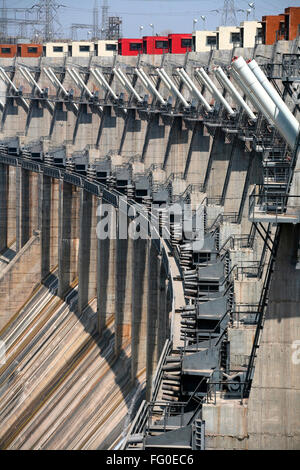 Indira Sagar-Staudamm am Fluss Narmada; Punasa Dorf im Khandwa Bezirk; Madhya Pradesh; Indien Stockfoto