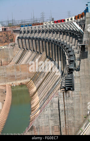 Indira Sagar-Staudamm am Fluss Narmada; Punasa Dorf im Khandwa Bezirk; Madhya Pradesh; Indien Stockfoto