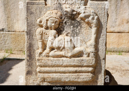 Gott Bal Krishna Statue geschnitzt Vitthala Tempel Komplex Hampi Vijayanagar UNESCO World Heritage Hospet Bellary Karnataka Stockfoto