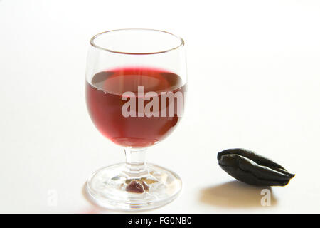 Kokum Saft (Garcinia Indica), Indien Stockfoto