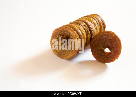 Trockenfrüchte, Anjir Abb. auf weißem Hintergrund Stockfoto