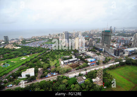 Luftaufnahme des unteren Parel mit High Street Phoenix Mall und Rennen Platz; Unteren Parel; Bombay Mumbai; Maharashtra; Indien Stockfoto