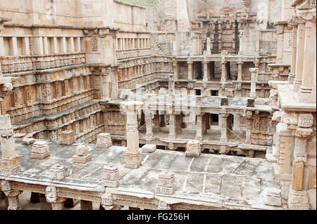 Königinnen treten gut; Patan; Gujarat; Indien Stockfoto