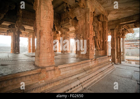 Dekorative Säulen schnitzen Vitthal Tempel; Hampi; Karnataka; Indien Stockfoto