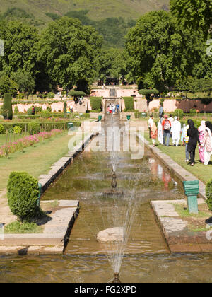 Mughal Garten Nishat Bagh; Srinagar; Jammu und Kaschmir; Indien Stockfoto