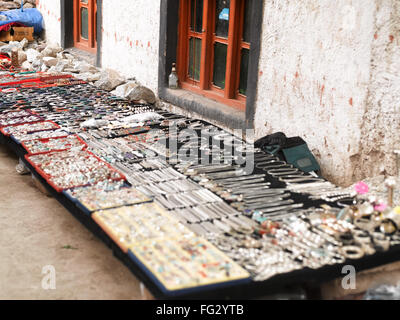 Schmuck-Stall auf Straße; Ladakh; Jammu und Kaschmir; Indien Stockfoto