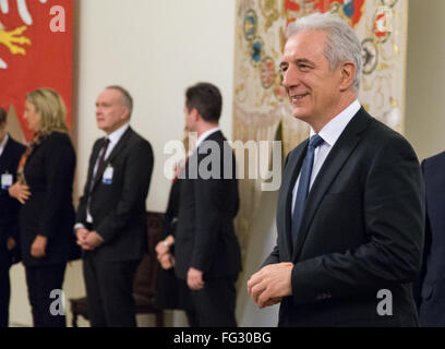Warschau, Polen. 17. Februar 2016. Präsident des Deutschen Bundesrates Stanislaw Tillich während des Treffens mit Präsident von Polen Andrzej Duda Credit: Mateusz Wlodarczyk/Pacific Press/Alamy Live News Stockfoto