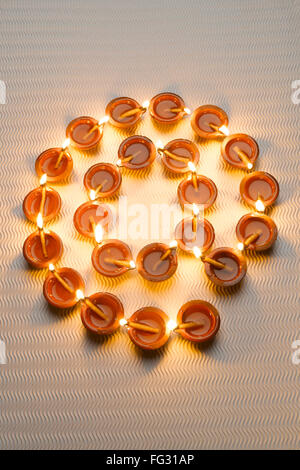E-Mail-Symbol der Diyas Diwali-fest Stockfoto