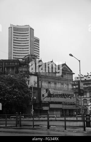 Alte und neue Bombay Börsengebäude; Bombay; Mumbai; Maharashtra; Indien 08 09 2010 Stockfoto