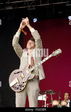 Mark Ronson, die Durchführung auf der anderen Bühne auf dem Glastonbury Festival Juni 2008, Somerset, England, Vereinigtes Königreich. Stockfoto